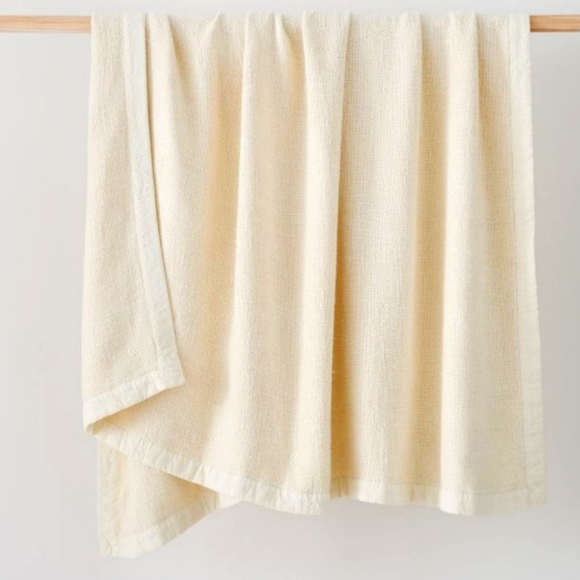 ❤️BUY 2 GET 1 FREE  Viscose Linen Throw, Alabaster, Retail $129 - Picture 1 of 9